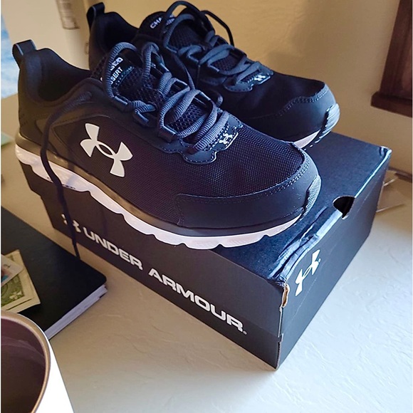 New Under Armor Running Shoes - Picture 1 of 4